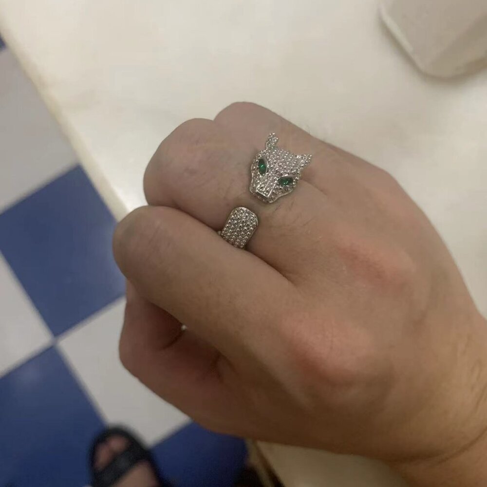 Leopard head ring